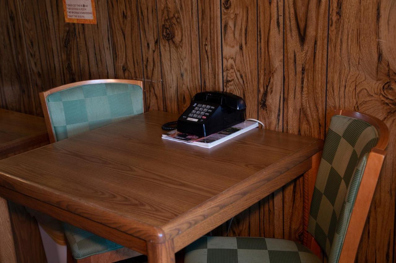 Artos Motel Harvey Dış mekan fotoğraf